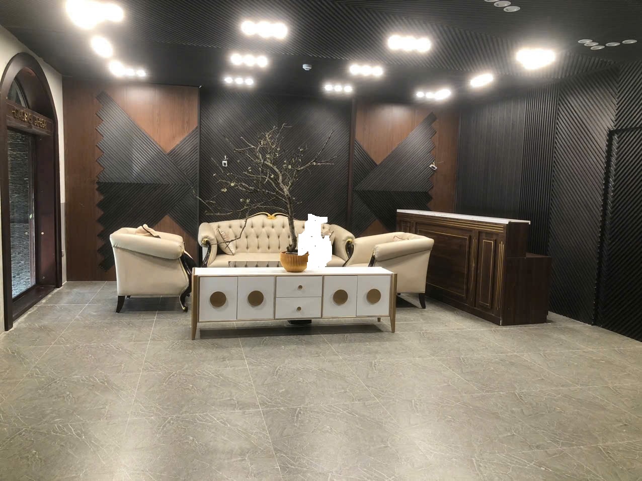 Bán nhà mặt phố Lê Văn Lương vỉa hè rộng kinh doanh đẹp thang máy êm DT 155m 10T MT 11M giá 80 tỷ - Ảnh 2